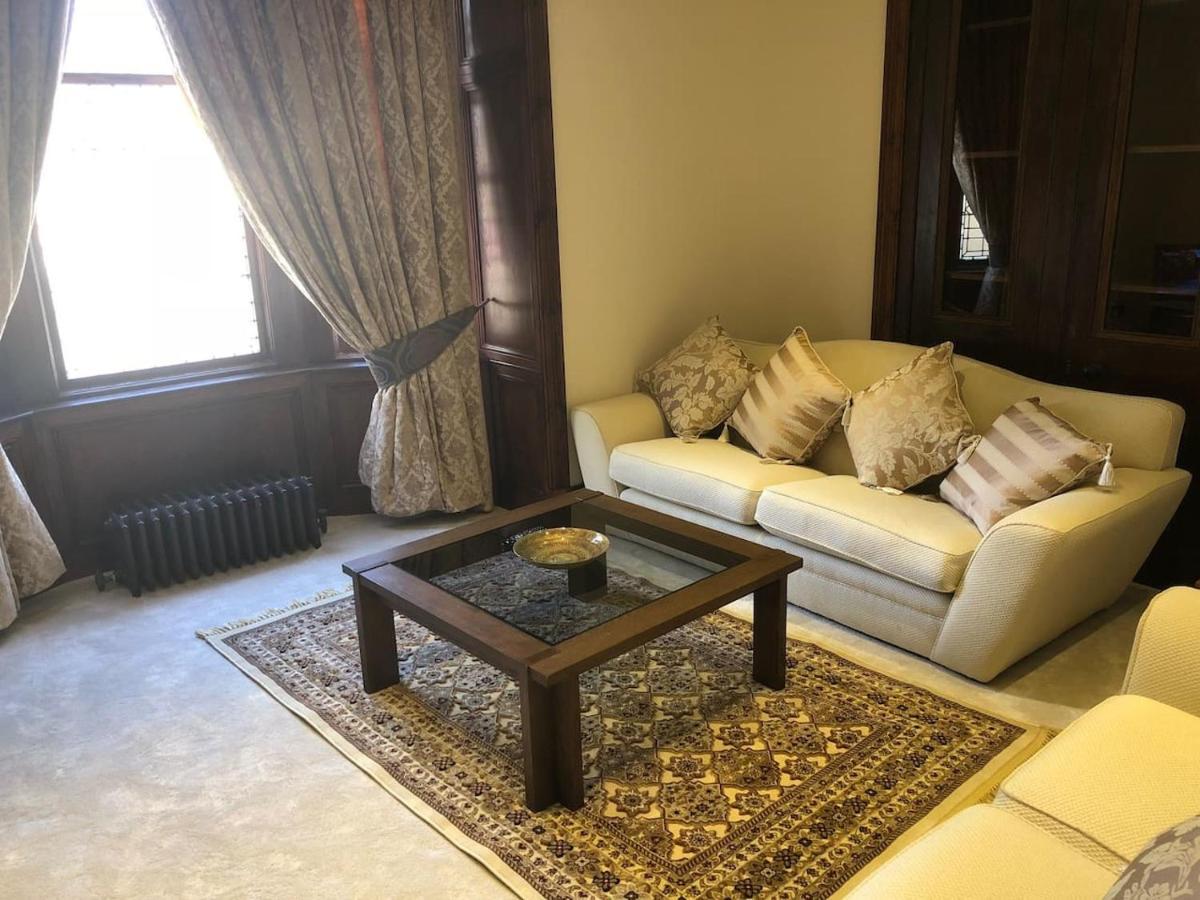 Beautiful 4-Bed Villa In グラスゴー エクステリア 写真