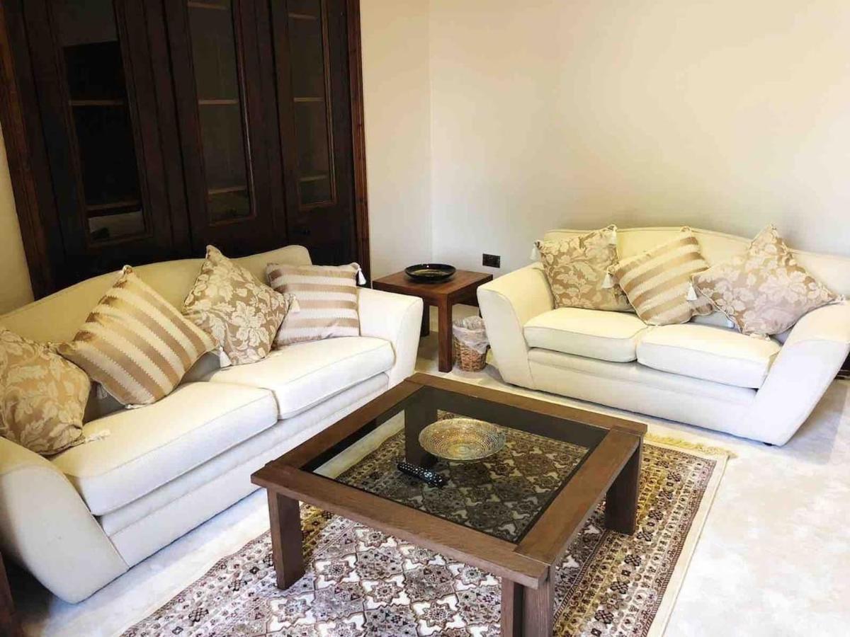 Beautiful 4-Bed Villa In グラスゴー エクステリア 写真