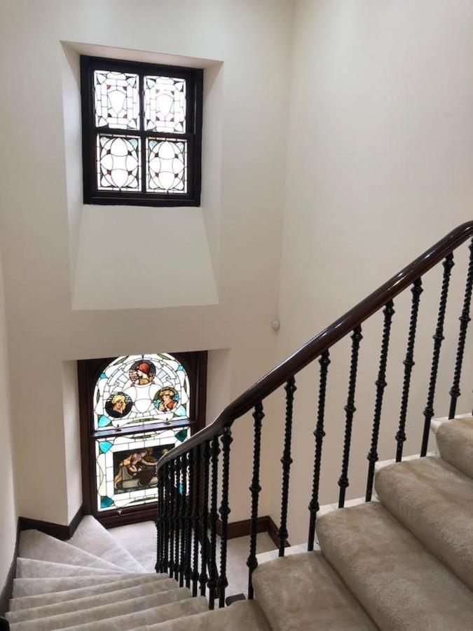 Beautiful 4-Bed Villa In グラスゴー エクステリア 写真