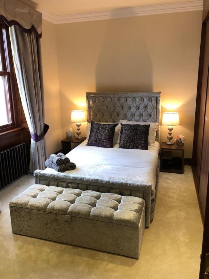 Beautiful 4-Bed Villa In グラスゴー エクステリア 写真